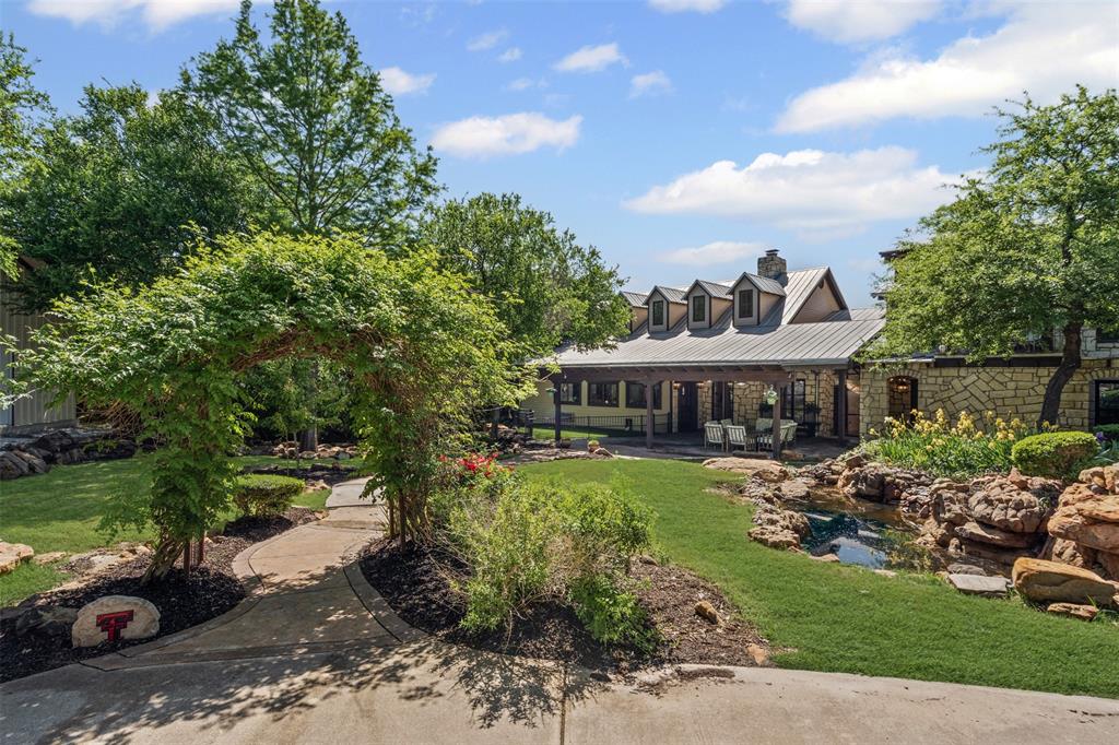 108 Dustin Circle Property Photo 1