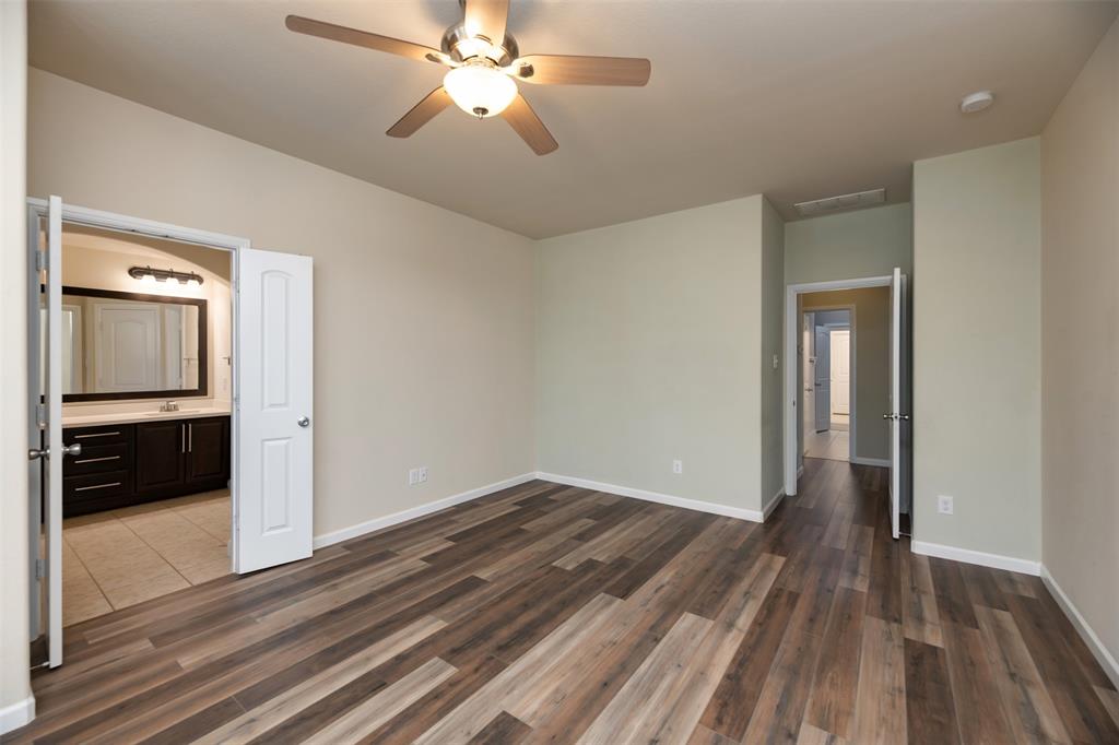 10525 Turning Leaf Trail Property Photo 14