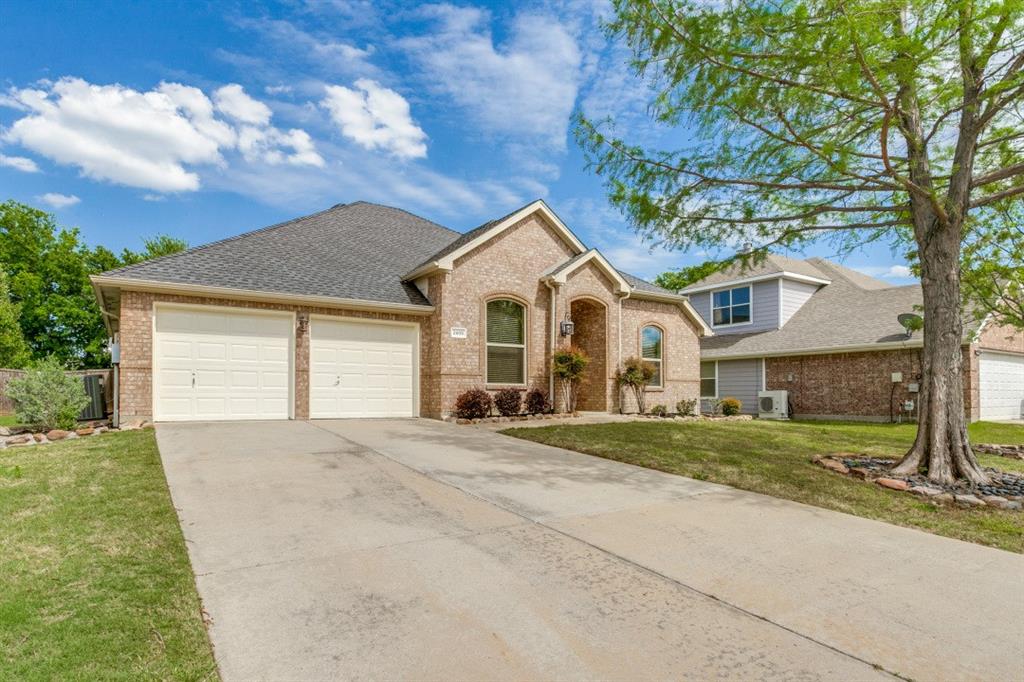 2609 Valencia Lane Property Photo 4