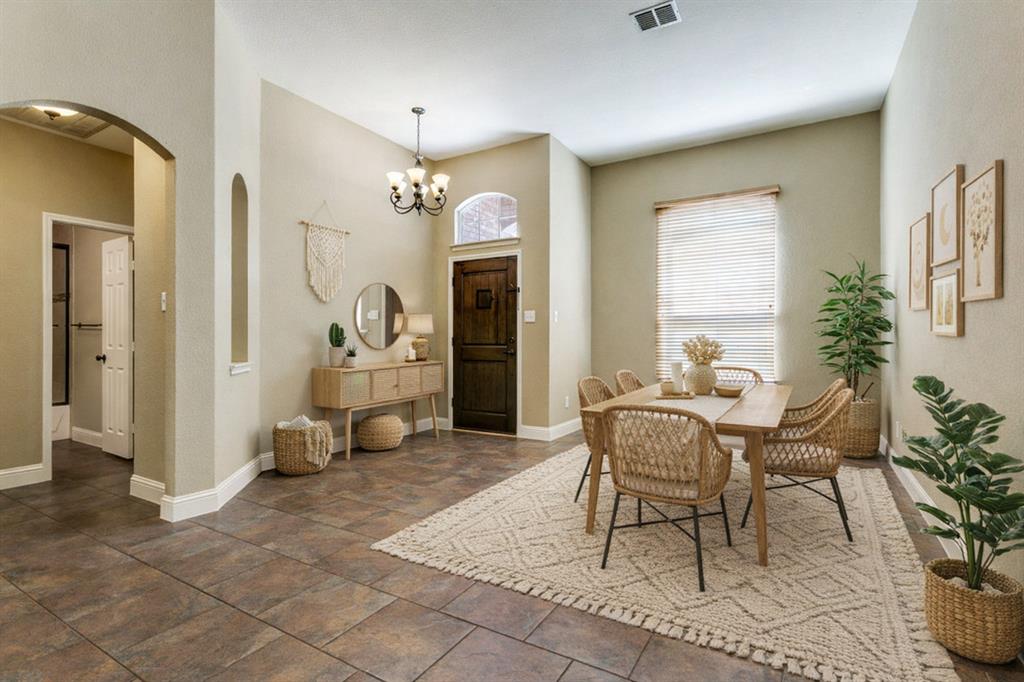 2609 Valencia Lane Property Photo 5