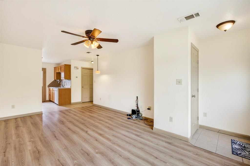 721 Comanche Cove Drive Property Photo 10