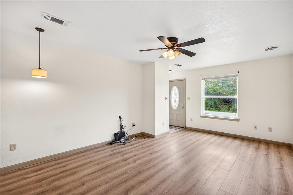 721 Comanche Cove Drive Property Photo 11