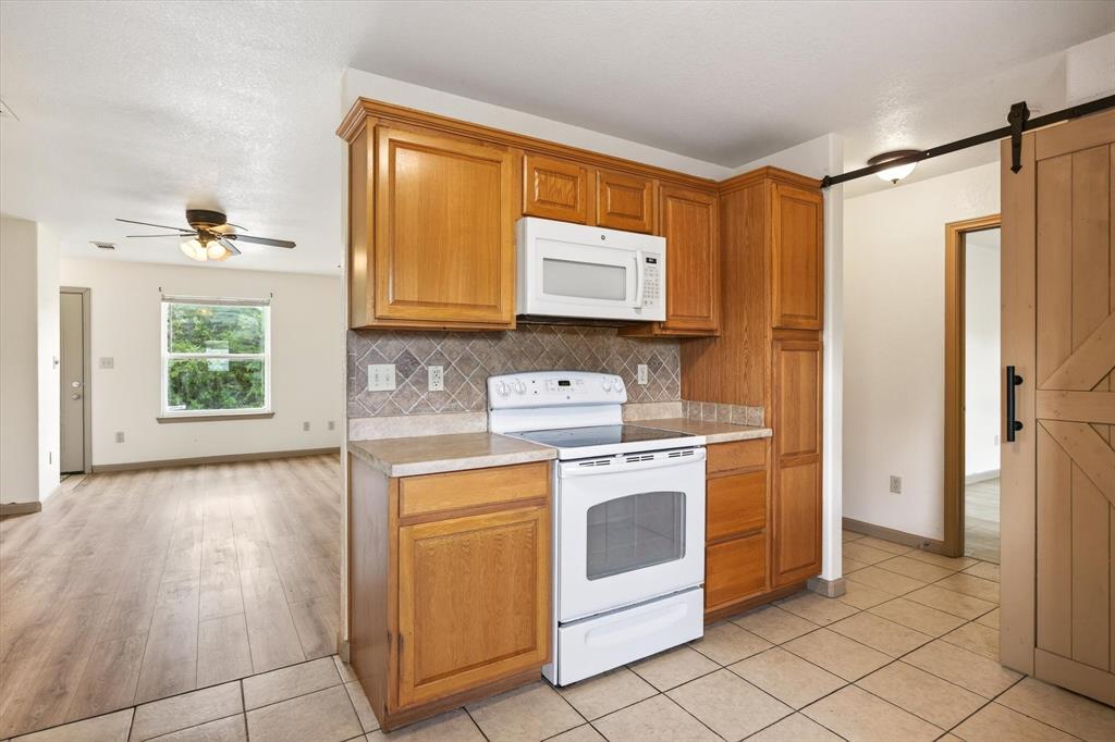 721 Comanche Cove Drive Property Photo 15