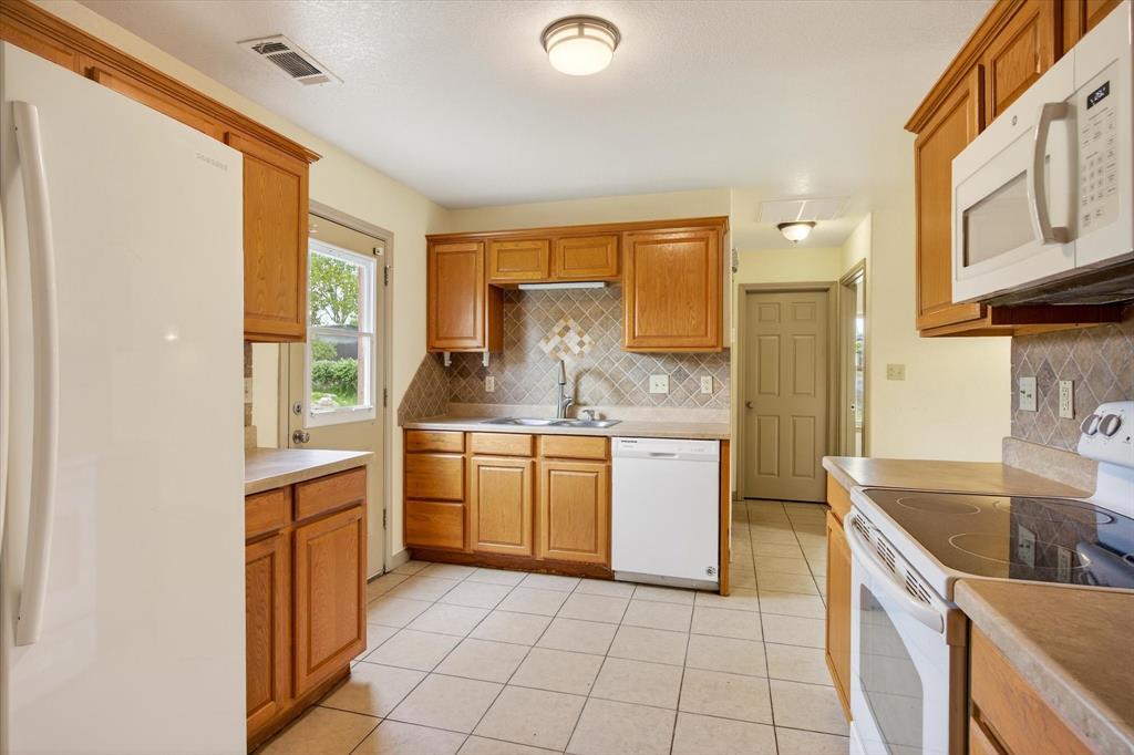 721 Comanche Cove Drive Property Photo 16