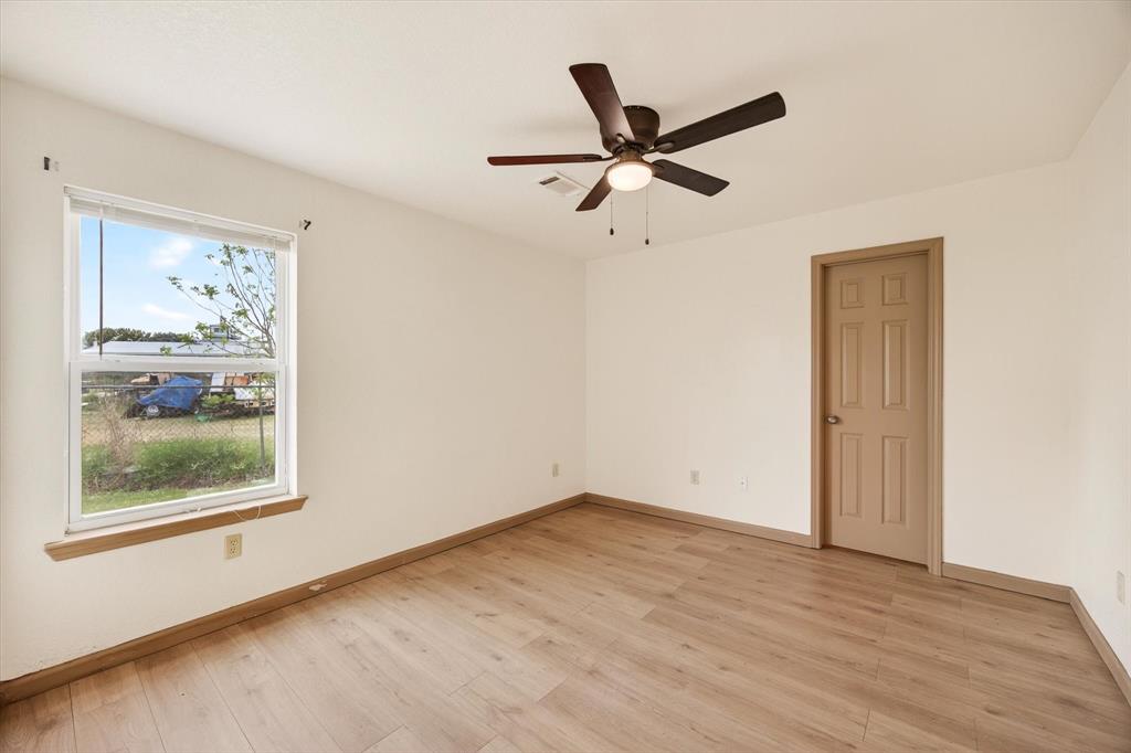 721 Comanche Cove Drive Property Photo 17