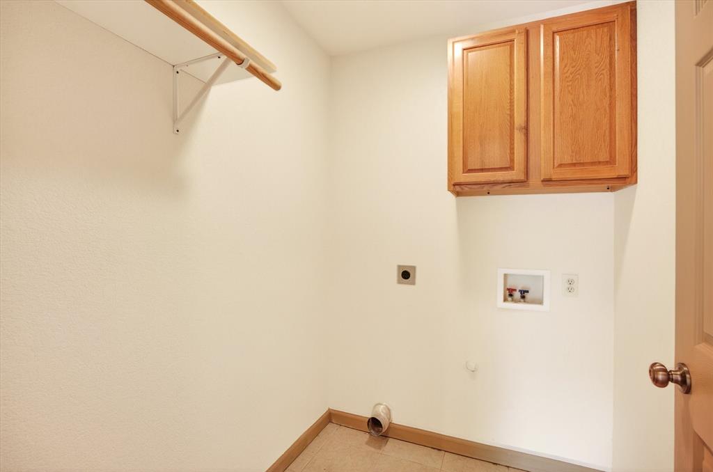 721 Comanche Cove Drive Property Photo 24