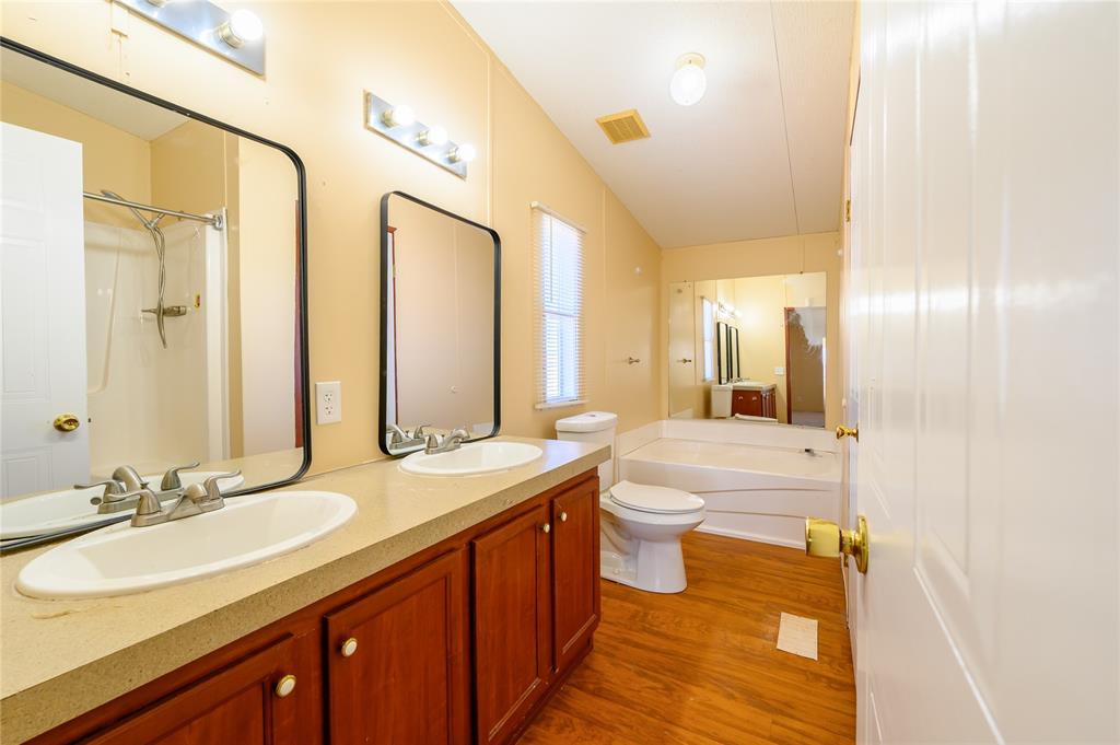 383 Soaring Eagle Trail Property Photo 16