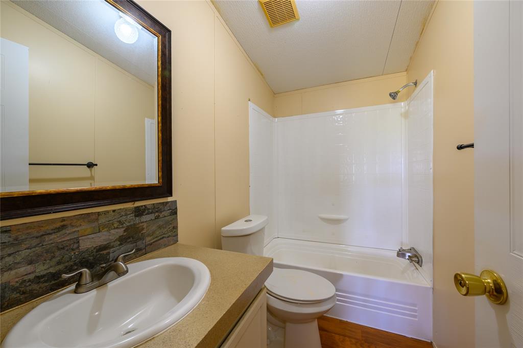 383 Soaring Eagle Trail Property Photo 18