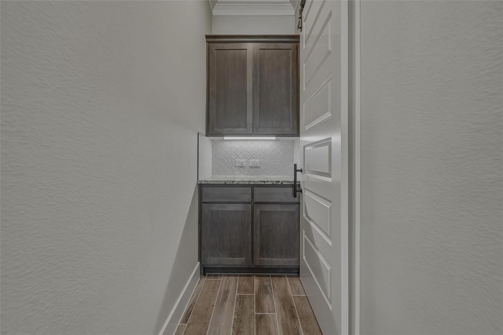 1002 Perrin Lane Property Photo 31