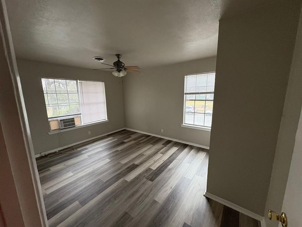 618 W Sycamore Street Property Photo 5