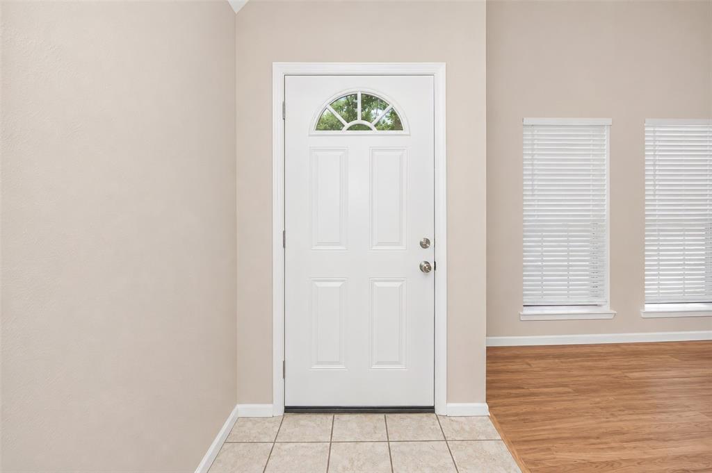 5513 Scott Drive Property Photo 3