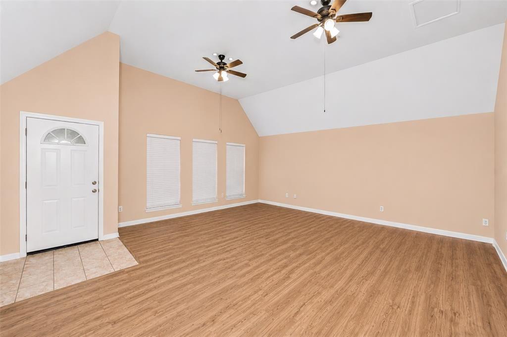 5513 Scott Drive Property Photo 4