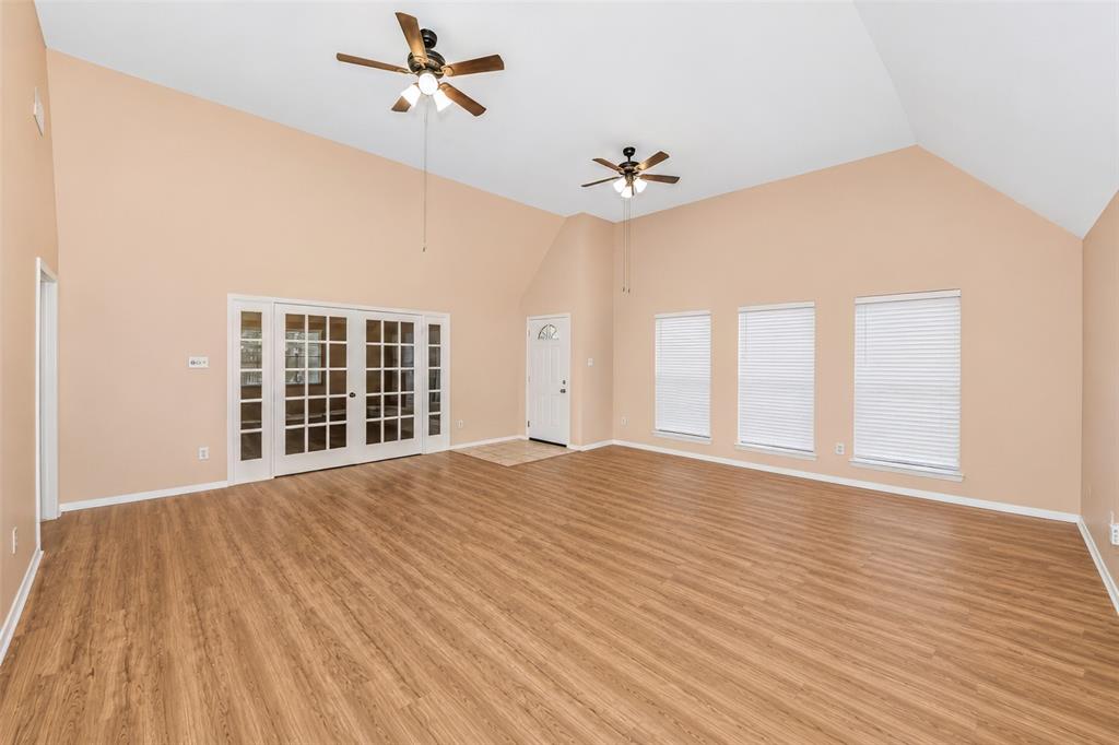 5513 Scott Drive Property Photo 5