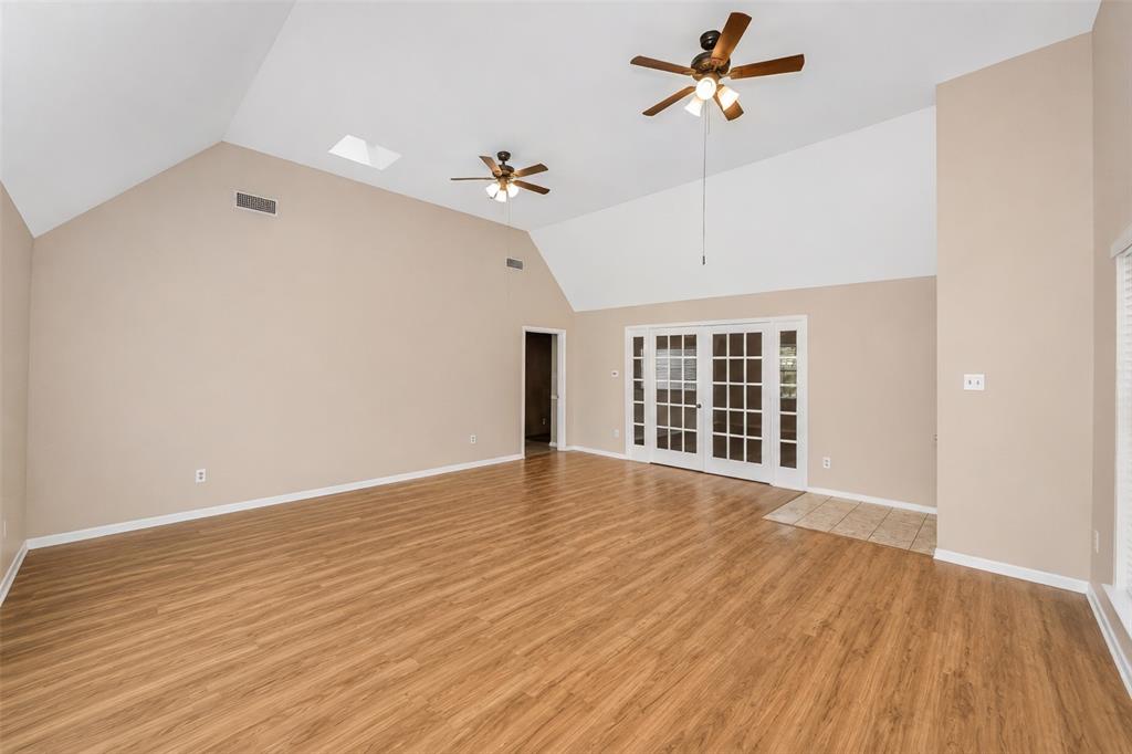 5513 Scott Drive Property Photo 6