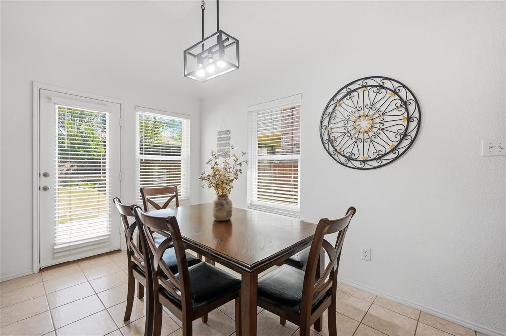 3104 Thicket Drive Property Photo 10