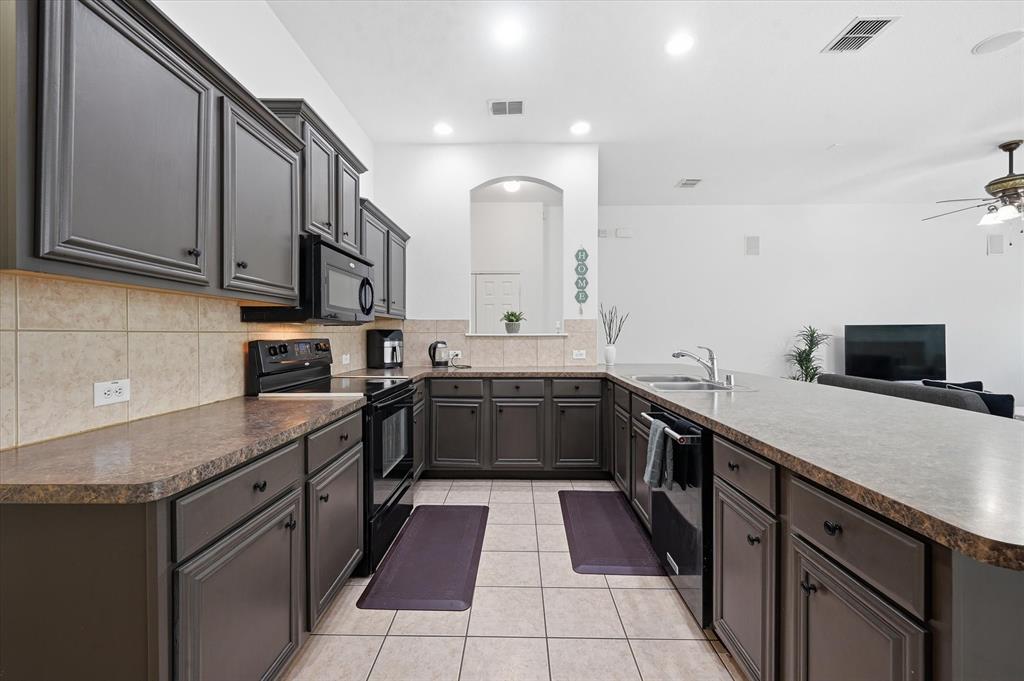 3104 Thicket Drive Property Photo 12