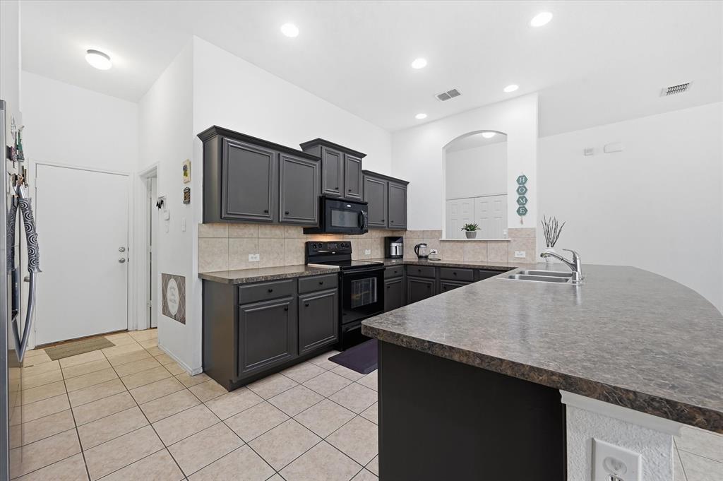 3104 Thicket Drive Property Photo 13