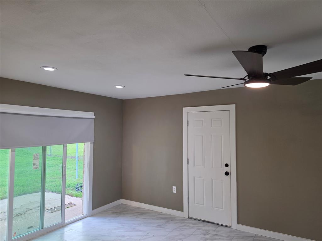 6227 Bowling Brook Drive Property Photo 2