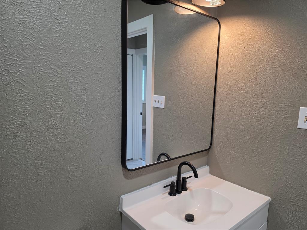 6227 Bowling Brook Drive Property Photo 8