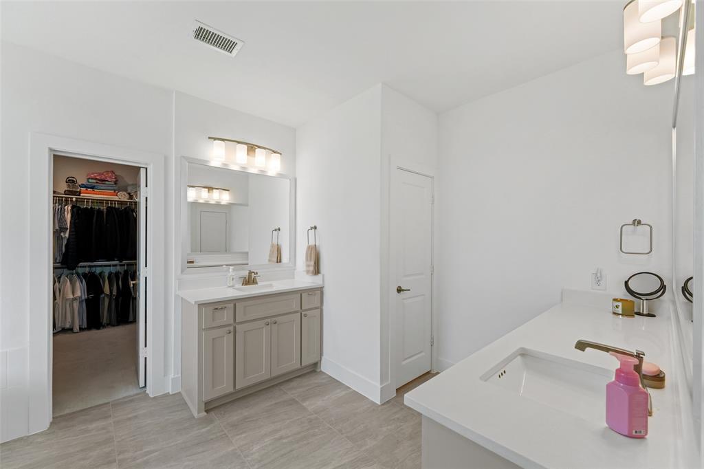 751 Emerald Valley Drive Property Photo 18