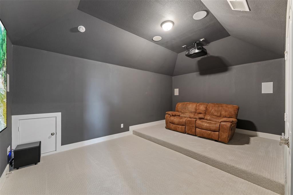 751 Emerald Valley Drive Property Photo 25