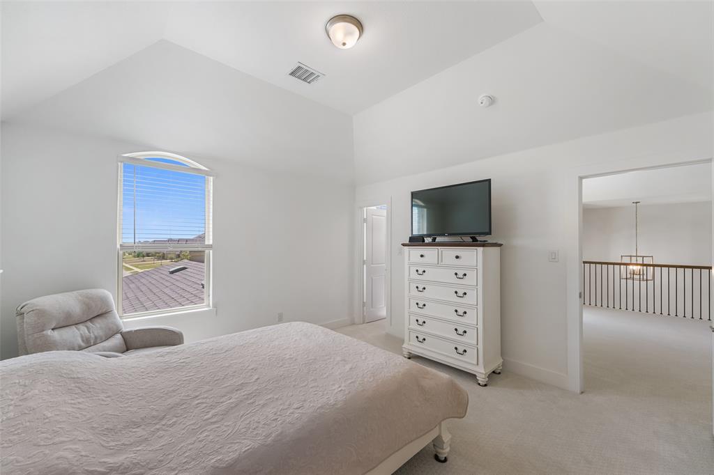 751 Emerald Valley Drive Property Photo 27