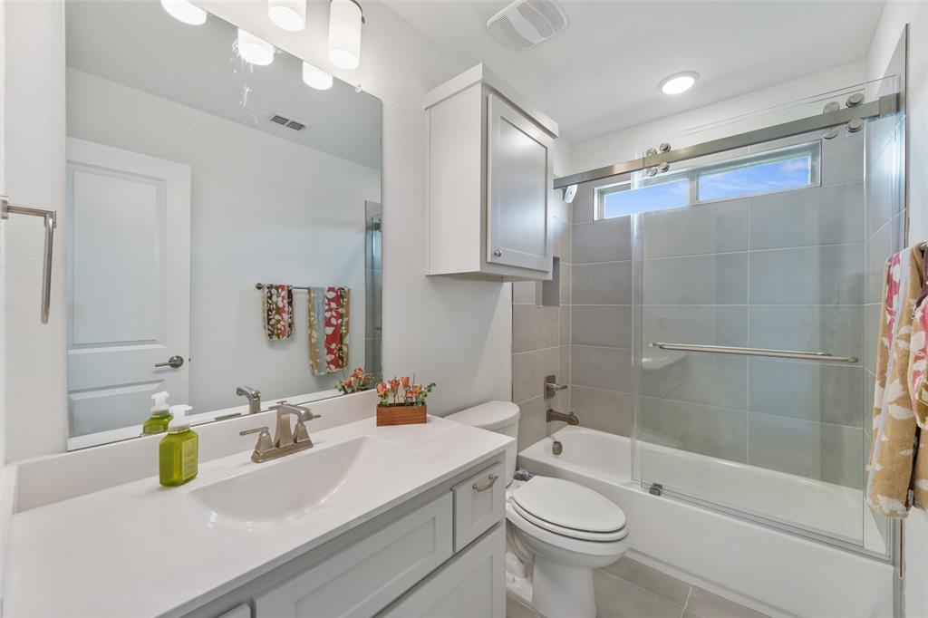 751 Emerald Valley Drive Property Photo 31