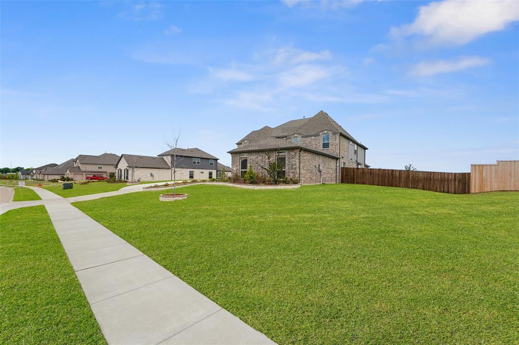 751 Emerald Valley Drive Property Photo 39