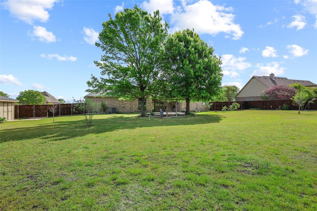 408 Seasons West Property Photo 7