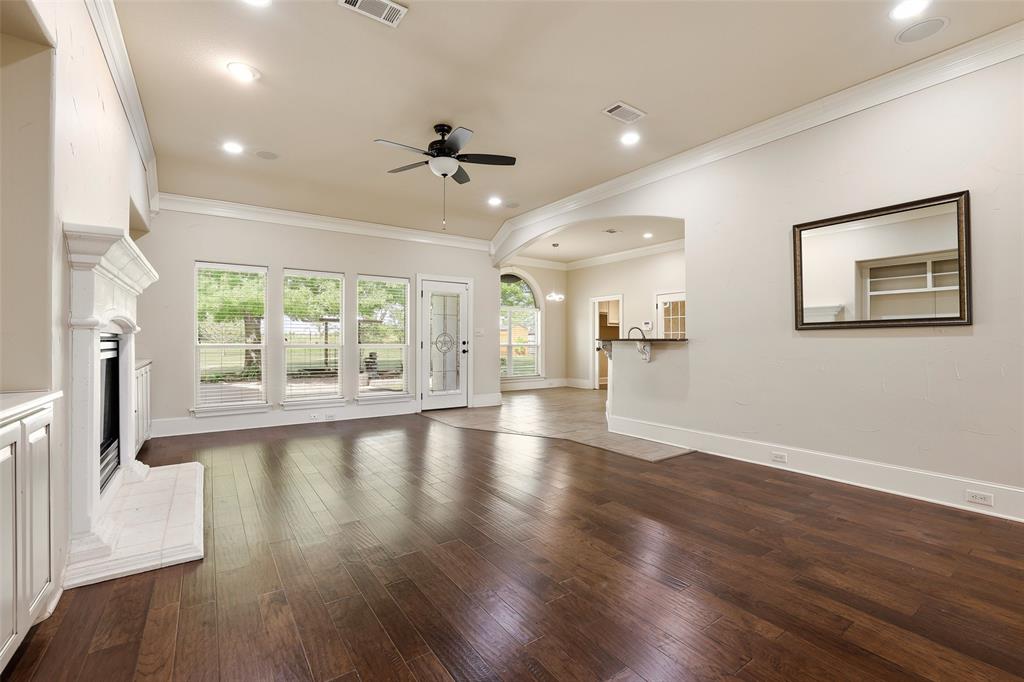408 Seasons West Property Photo 17