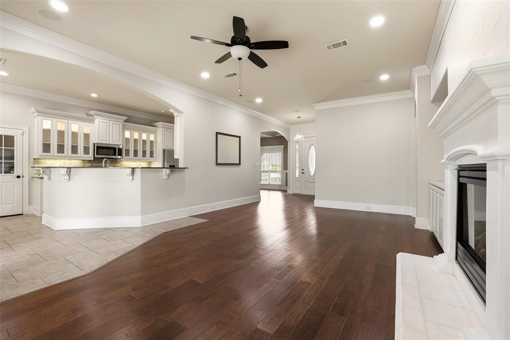 408 Seasons West Property Photo 19