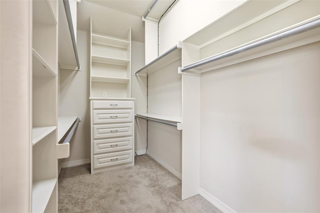 408 Seasons West Property Photo 29