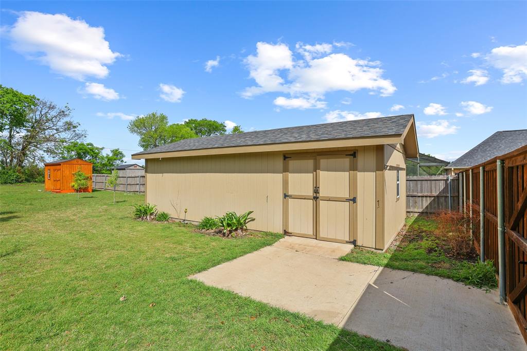 408 Seasons West Property Photo 37