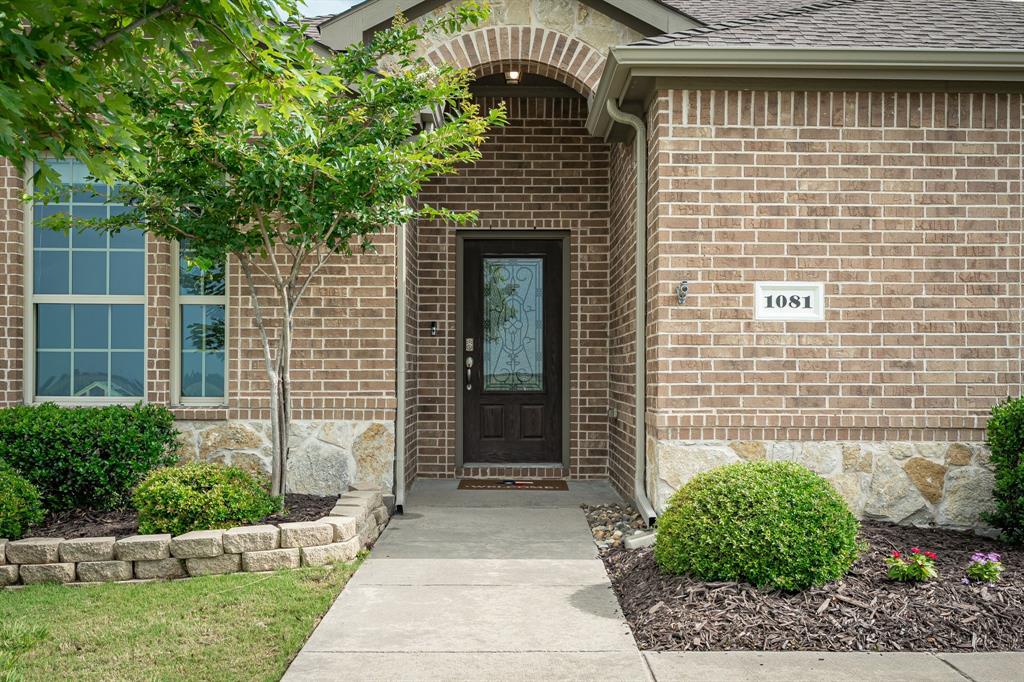 1081 W Sunset Boulevard Property Photo 3