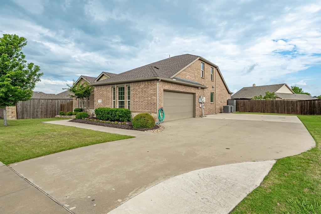 1081 W Sunset Boulevard Property Photo 4
