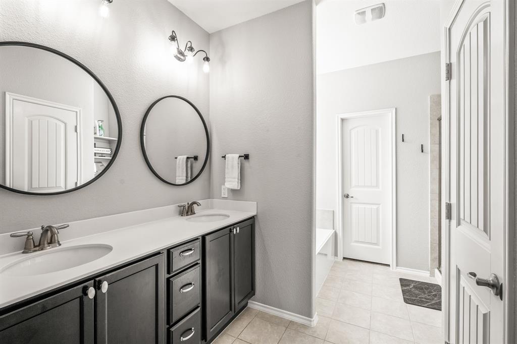 1081 W Sunset Boulevard Property Photo 18