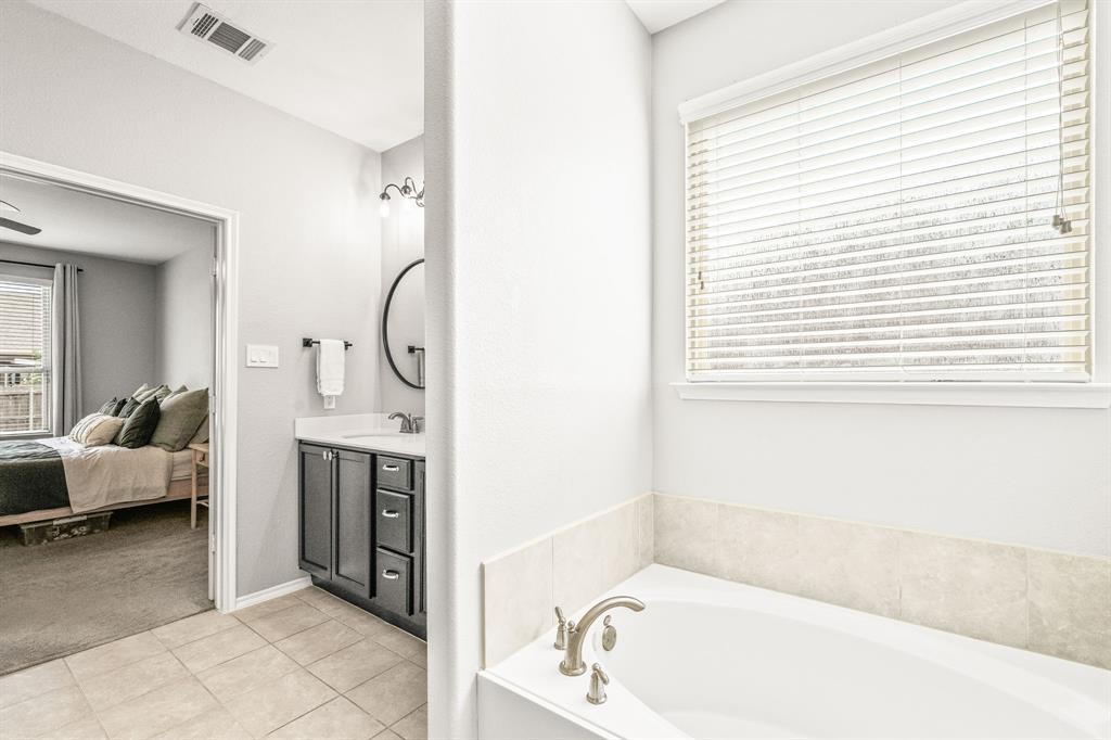 1081 W Sunset Boulevard Property Photo 19