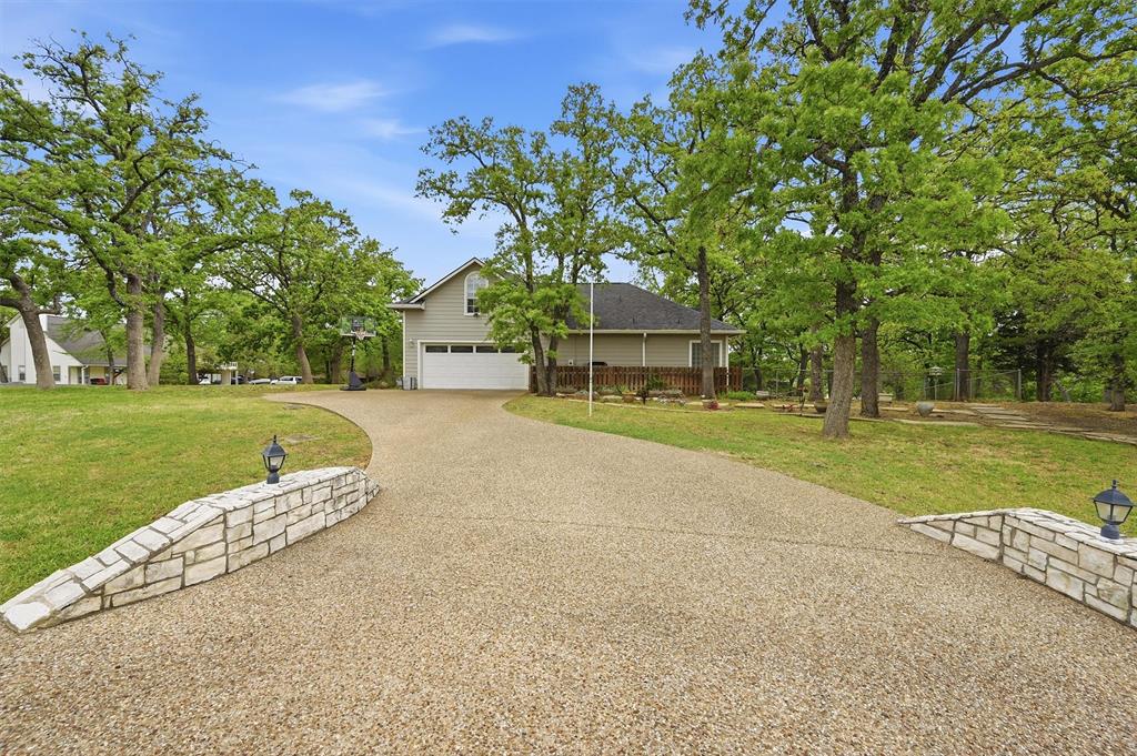 106 Shoshone Drive Property Photo 3