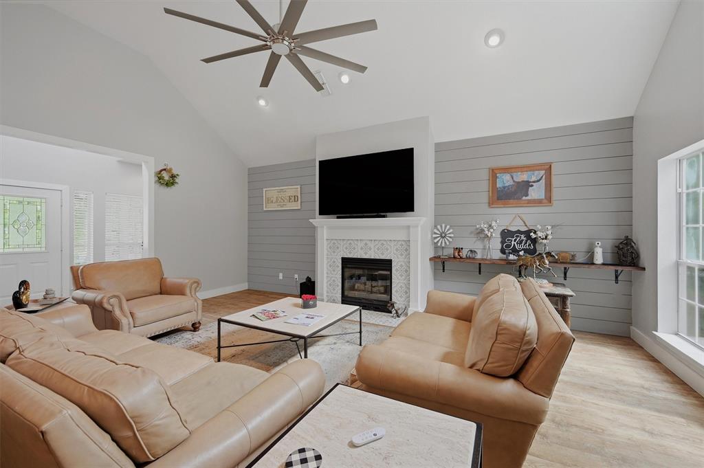 106 Shoshone Drive Property Photo 8