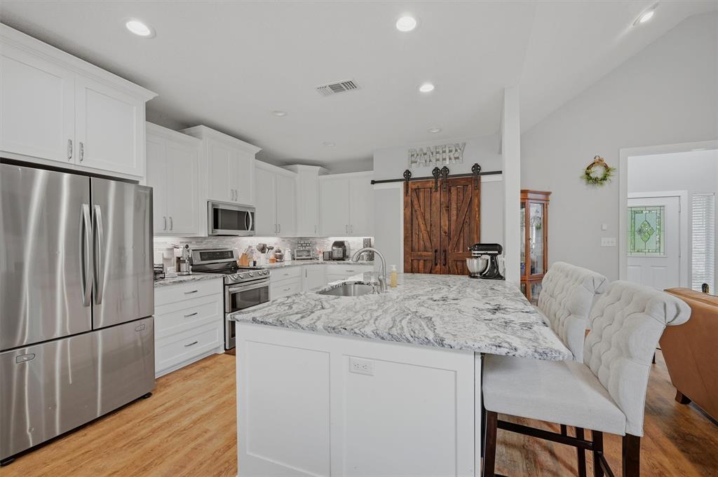 106 Shoshone Drive Property Photo 11