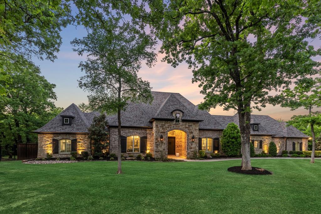 Picture of 521 W Waters Edge Way