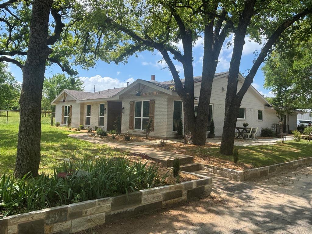 660 Chinn Chapel Road Property Photo 1