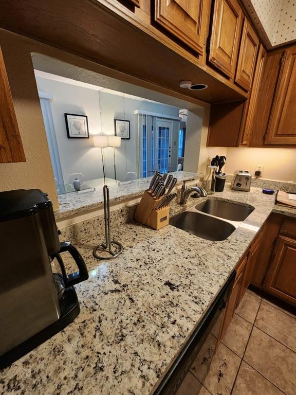 1100 Riverchase Lane 209 Property Photo 4