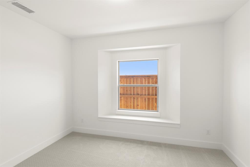 1022 Stellar Truth Way Property Photo 7