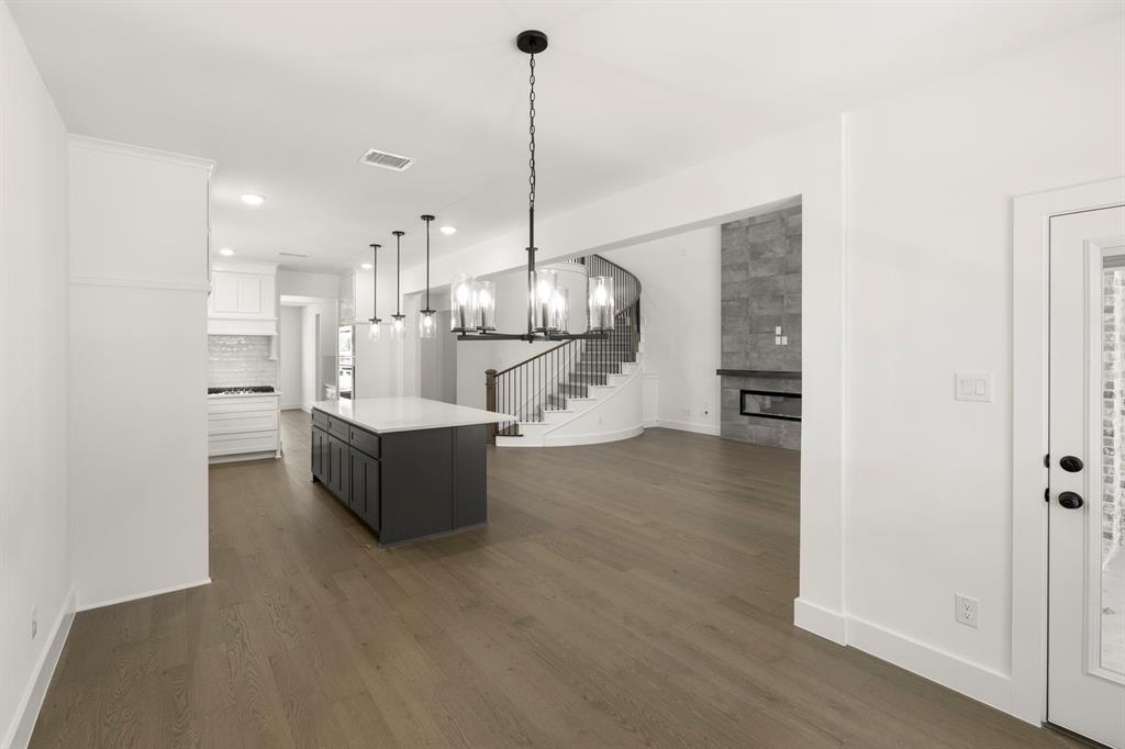 1022 Stellar Truth Way Property Photo 13