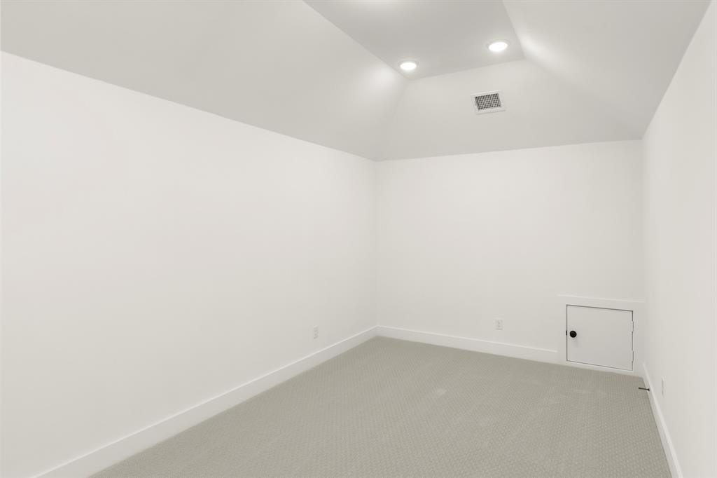 1022 Stellar Truth Way Property Photo 25