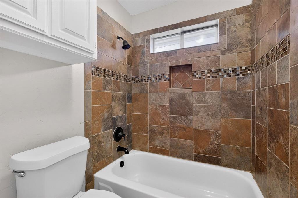 2601 Trail Tree Court Property Photo 32