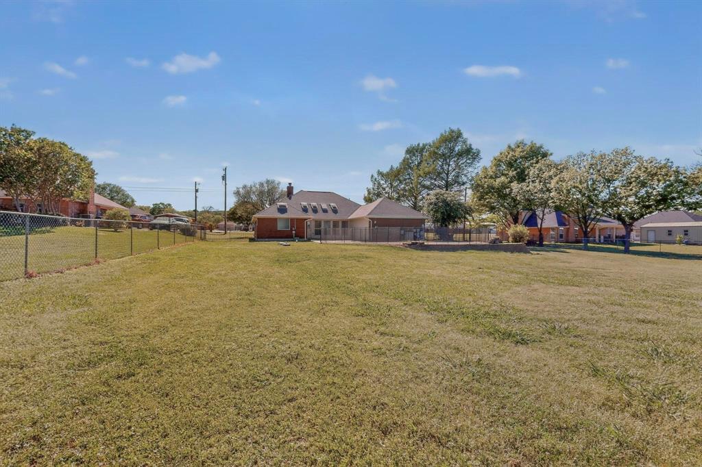 2601 Trail Tree Court Property Photo 39