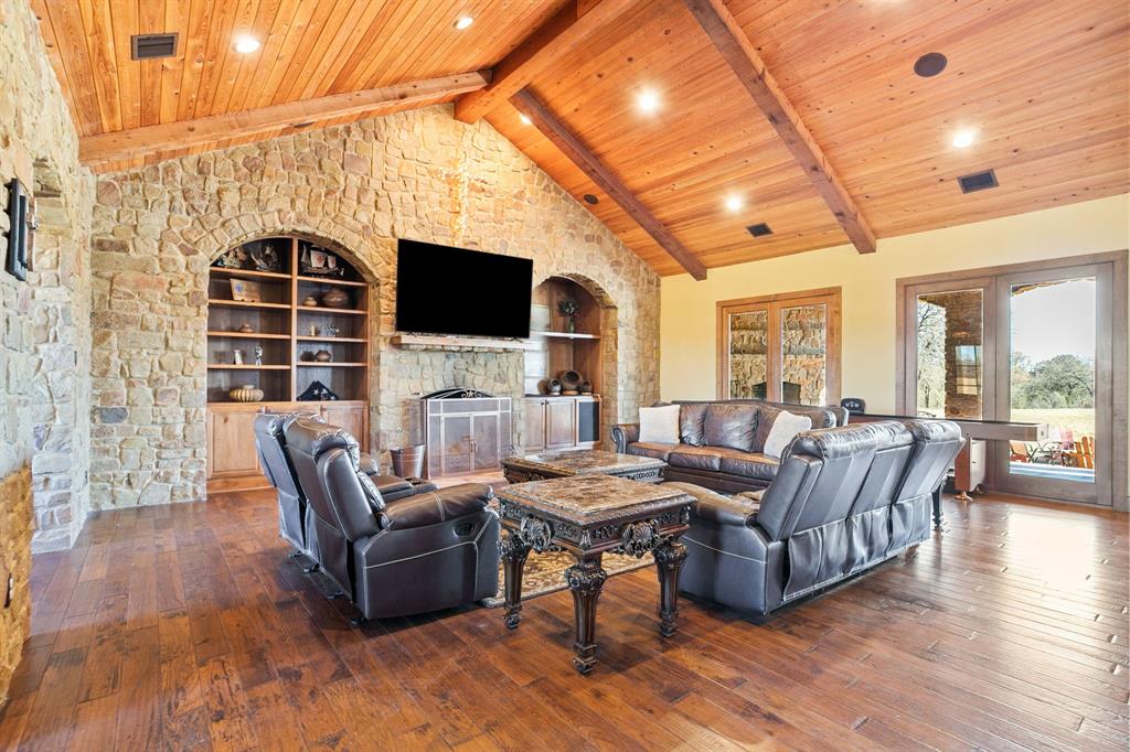 1561 Fm 934 Property Photo 5