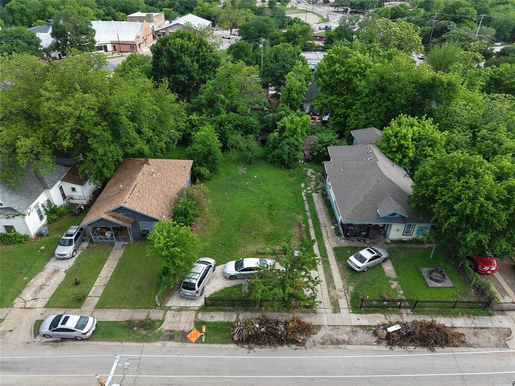 810 E 12th Street Property Photo 5